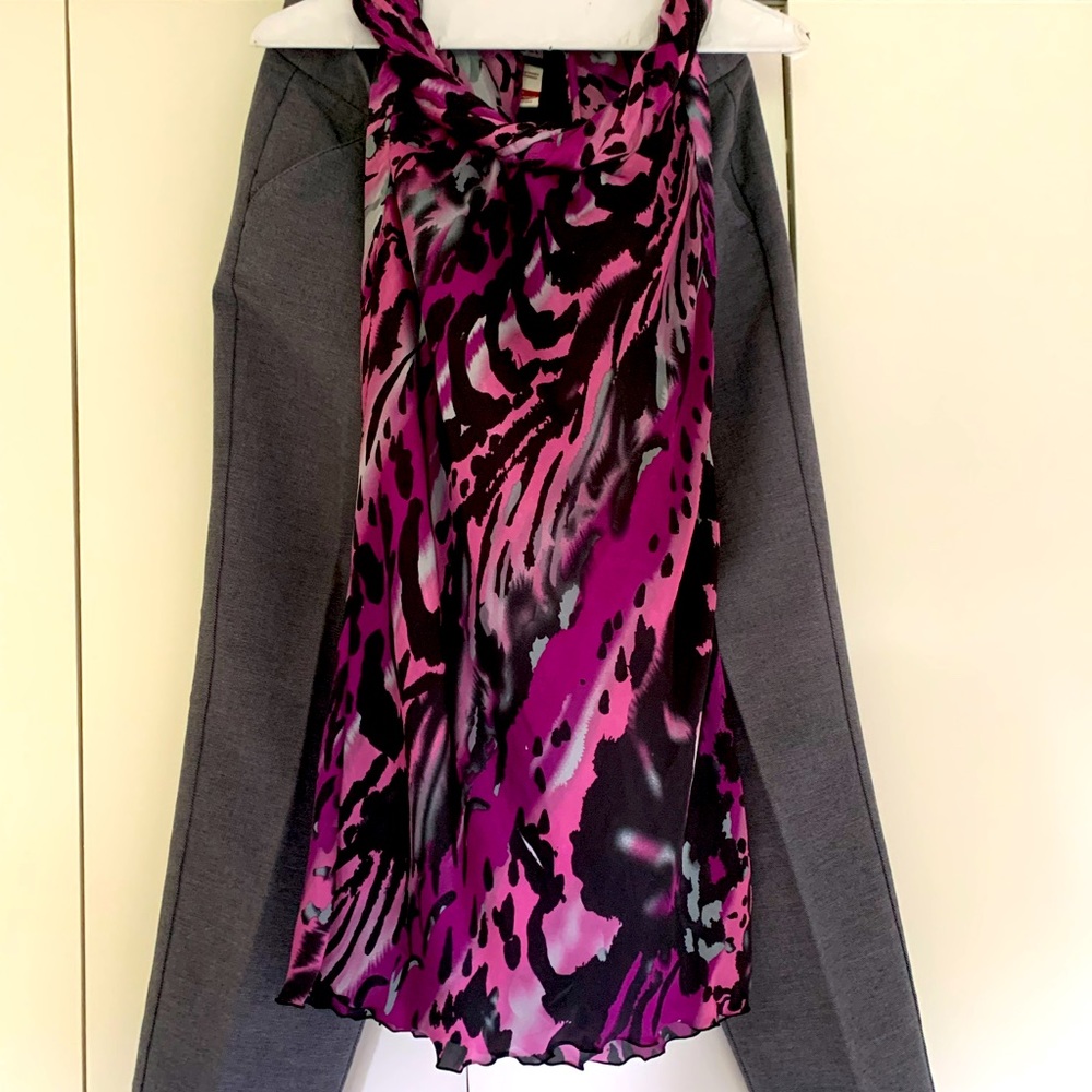 Fun sleeveless party top.  Size M